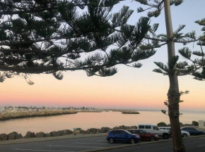 Harbourviewocean Views On Fishermans Wharf, Fremantle